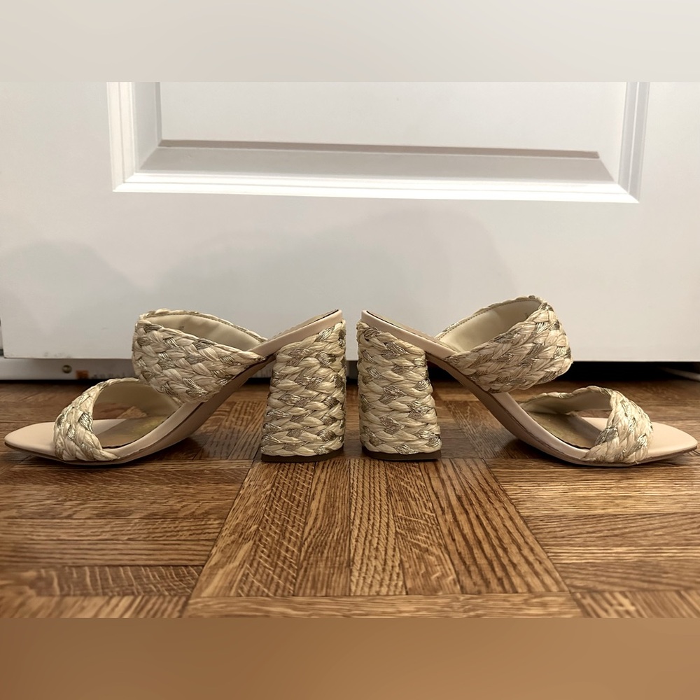 NWT Circus by Sam Edelman. Open toe sandal with open-weave finish - Picture 3 of 8